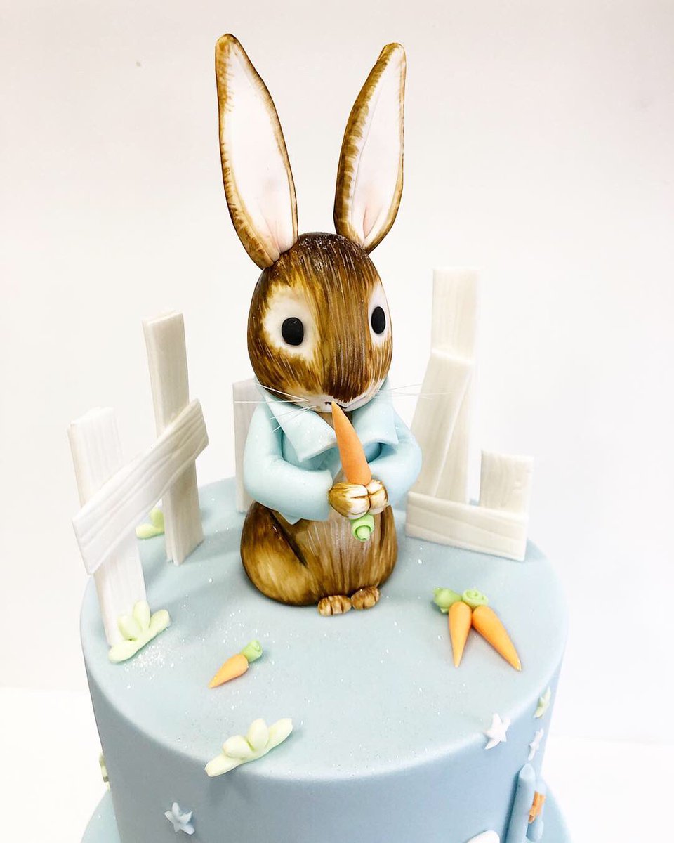 cakedaysaweek's tweet photo. Peter Rabbit cuteness all day every day π°π₯
#cake #cakedaysaweek #cakecreation #baking #foodie #cakedaysaweekfavourites #cakedesigner #glasgowcakes #luxury #peterrabbit #peterrabbitcake #peterrabbitparty #event #boy @peterrabbitnews @BeatrixPotter https://t.co/S7uzMsxtWi