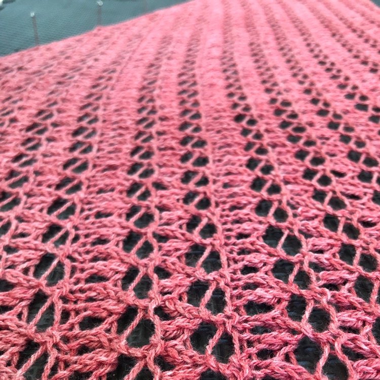 TheVioletPie's tweet photo. The lace on the Late Lunch shawl really soothes my need for orderly lines.

https://t.co/Kd6Q6vzrLv

#knitting #knitter #knit #knittersofig #knitstagram #knittersofinstagram #yarn #yarnlove #indiedesigner #indiedesigners #indiedesigns #thevioletpie #latelunchshawl #shawl https://t.co/x7I7lunxYg