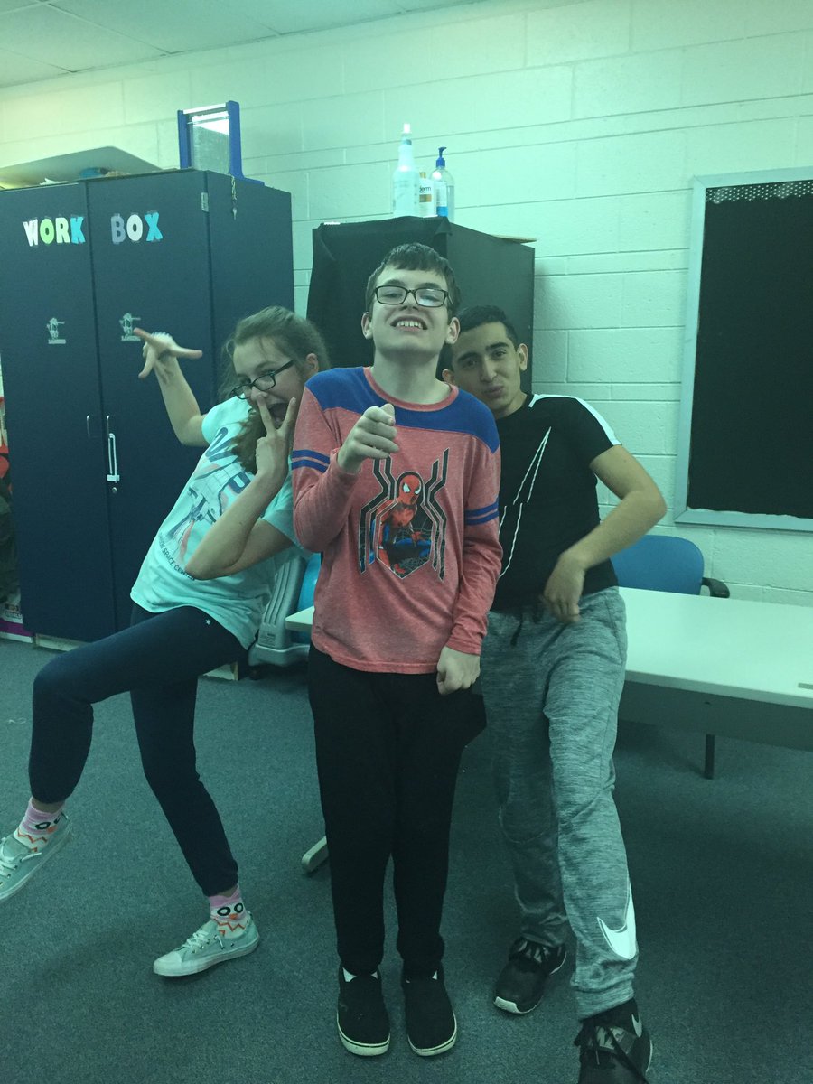 Santoro_SpEd's tweet photo. Student twitter post 4/8: strike a silly pose! https://t.co/JOwiBqXFD0