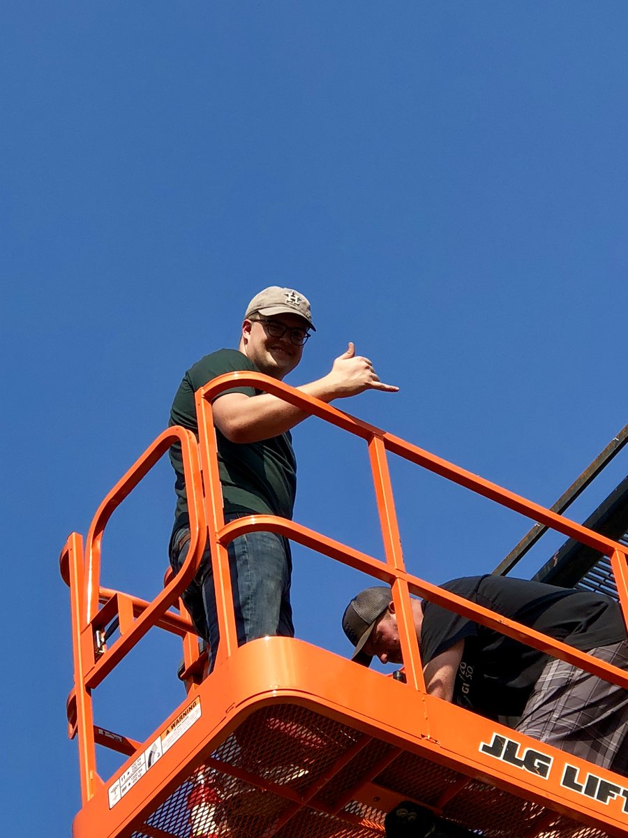 SWBldgSystems's tweet photo. In 2018 we had the opportunity to install a sound system on the collegiate level.

#ElectroVoice #EVSound #collegefootball #install https://t.co/NtMplRSgLg