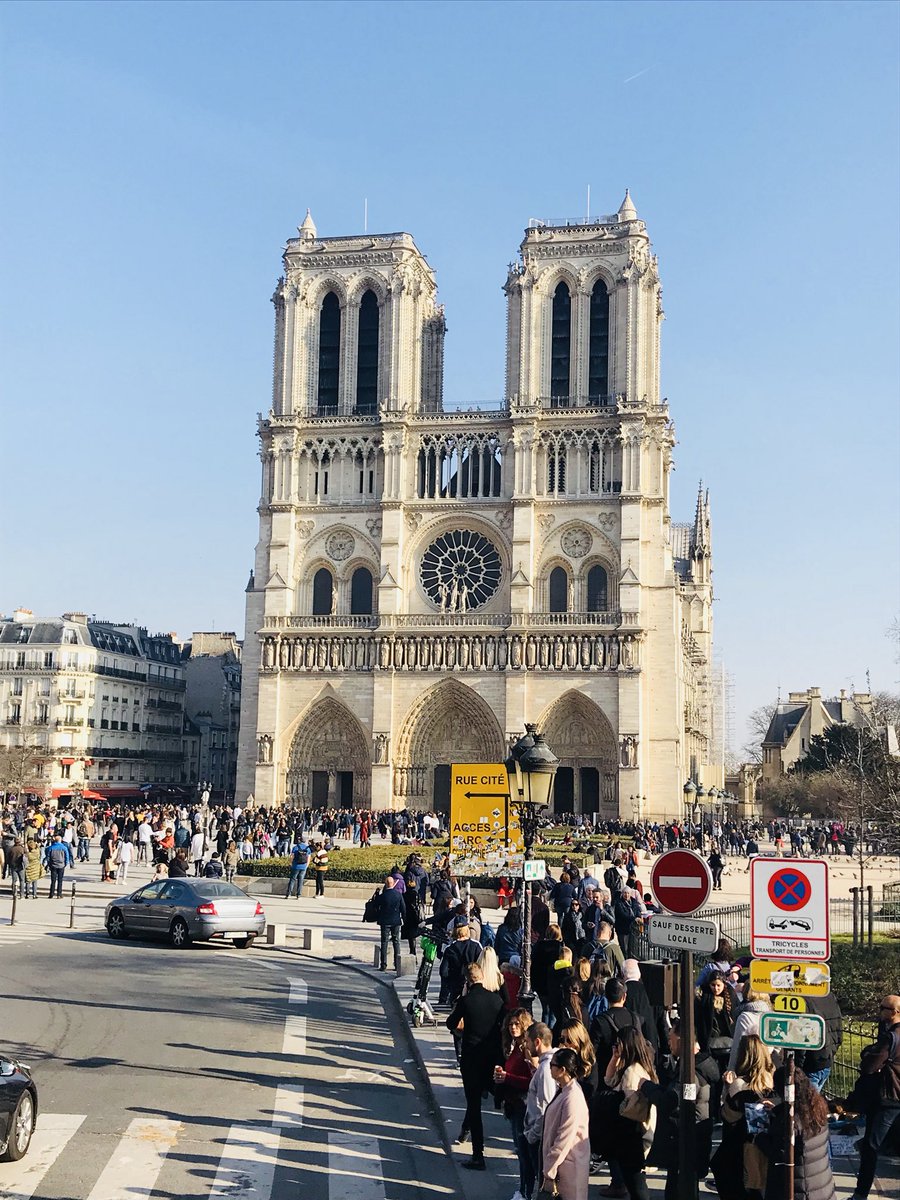 KerrySwain111's tweet photo. So sad that this beautiful landmark has been destroyed, absolutely devastating♥️😢#prayforthefiremen #NotreDame https://t.co/G23CuylWtU