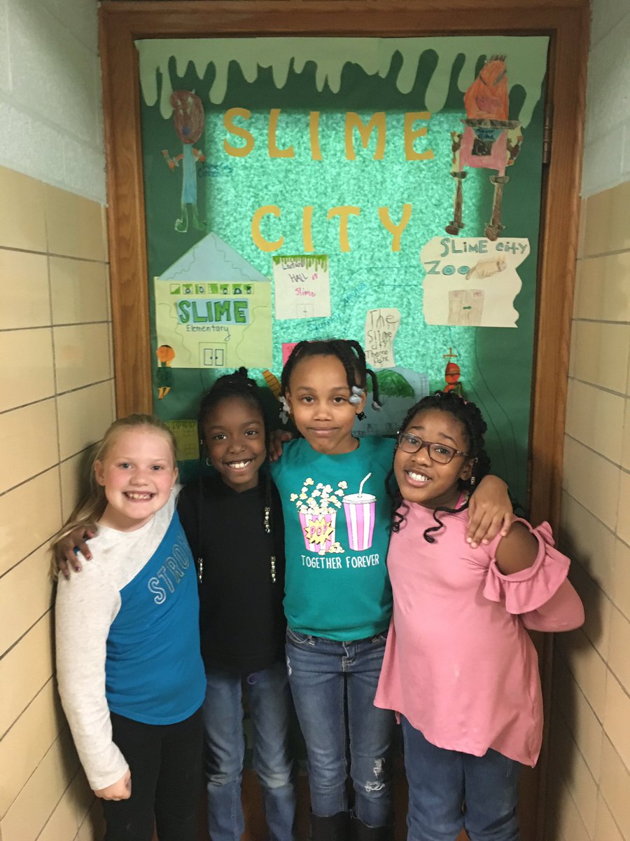 poupard3rd's tweet photo. 3rd Grade students had their first Slime City payday today. Here are our Mini Society treasurer, accountants, interview committee members and money cutters. Way to work together, team!
@HussainAli_edu @Poupard_Dragons @GPSchools 
#minisociety
#payday https://t.co/fhiO8L3CYg