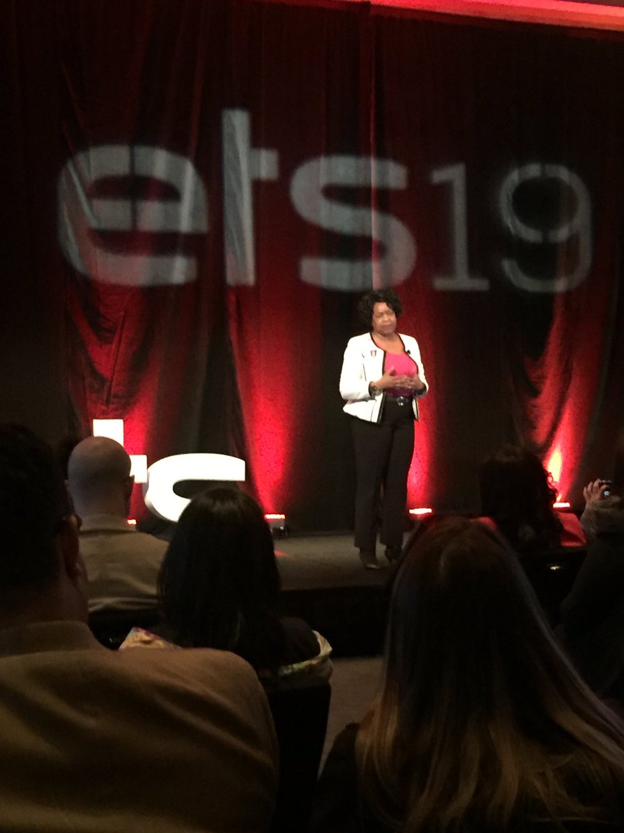 CEO <a href="/Paula_GW/">paula</a> keynotes today on how <a href="/cpsenergy/">CPS Energy</a> is powering dreams through partnerships &amp; innovation! “We are at the foothill of change.” “#ets19 <a href="/zpryme/">Raymundo Payan</a>