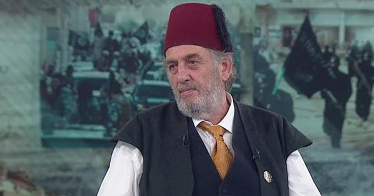Kulis__Bilgi's tweet photo. SON DAKİKA!

"Keşke Yunan galip gelseydi" diyen Atatürk düşmanı Kadir Mısıroğlu yoğun bakıma alındı. 

Tez zamanda cenazesini Yunanistana göndermek dileğiyle. https://t.co/pFOaiyJD91