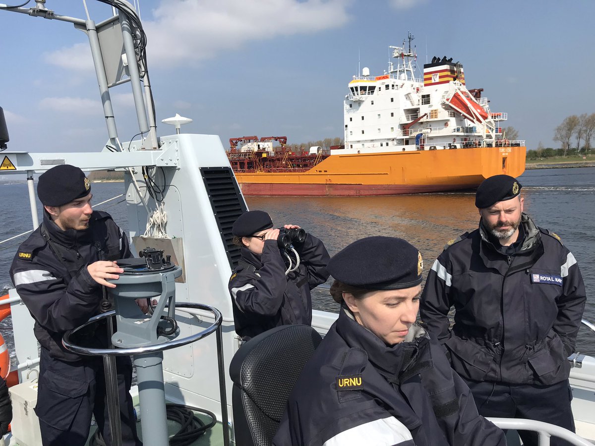 Beautiful weather today in Holland practicing shipping reports, conning and helmsmanship with @SouthamptonURNU. Well done to the freshers who safely navigated the ship along a canal. #1PBSEasterDeployment19 #Portsmouth #alwaysbeasailor