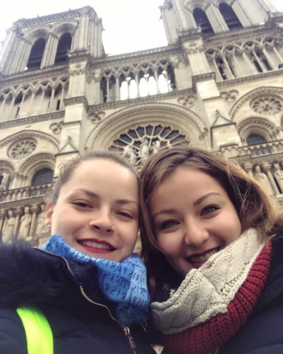 #Contactonline lamenta mucho la pérdida y los daños irreparables que ha sufrido un monumento muy importante #paris #notredame 😭🙏🏻🙌🏻🥺