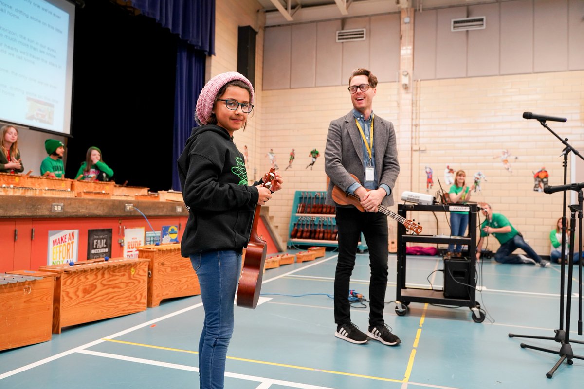 edinaschools's tweet photo. Highlands students were visited by Jeremy Messersmith and Andy Thompson last Friday, and got the opportunity to perform the song "Little Blue World," which Messersmith wrote for MPR's 50th anniversary.

#definingexcellence #EdinaPublicSchools https://t.co/nwUIcGt1qj