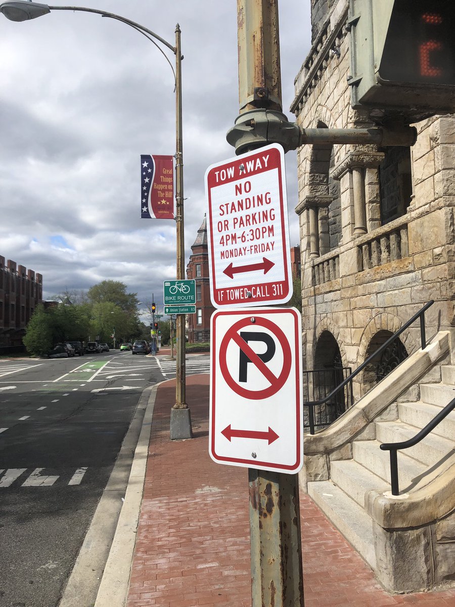dcdutchiedude's tweet photo. Ticket trap in the 300 block of 6th Street, NE (NE corner of 6th &amp; C, NE) #GoodSignDC @DDOTDC https://t.co/8m7PiRDcCm