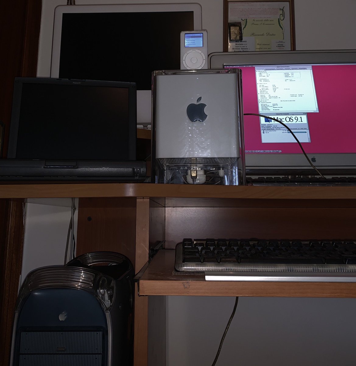 Ric_iDex_1996's tweet photo. #PowerMacG4Cube cleaned, it shines ! #Power_Mac_G4_Cube pulito, splende ! 

More photos here https://t.co/VOTAWqSBOo

#G4Cube #Macintosh #Apple #PowerMacG4 #PowerMac #PowerMacintosh #Power_Macintosh #PowerPCG4 #Apple_Power_PC #SteveJobs #MacCube #MacG4Cube @Apple @PowerMacCenter https://t.co/xFyw5MgEHa
