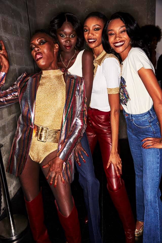 NewYorkModels's tweet photo. TOMMY X ZENDAYA 💖 Girly Glamour with @chey__xo on the
@tommyhilfiger x @zendaya runway alongside the legendary Grace Jones! 🇫🇷🇺🇸 #CheyenneCarty #TommyXZendaya #TommyNow #NYMMWomen https://t.co/7JN18YnSzq