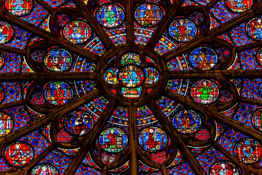 DailyMirror's tweet photo. Priceless stained glass windows at #NotreDame 'have exploded'
https://t.co/mB3LgCDpOS https://t.co/Q2wyjqhnrA