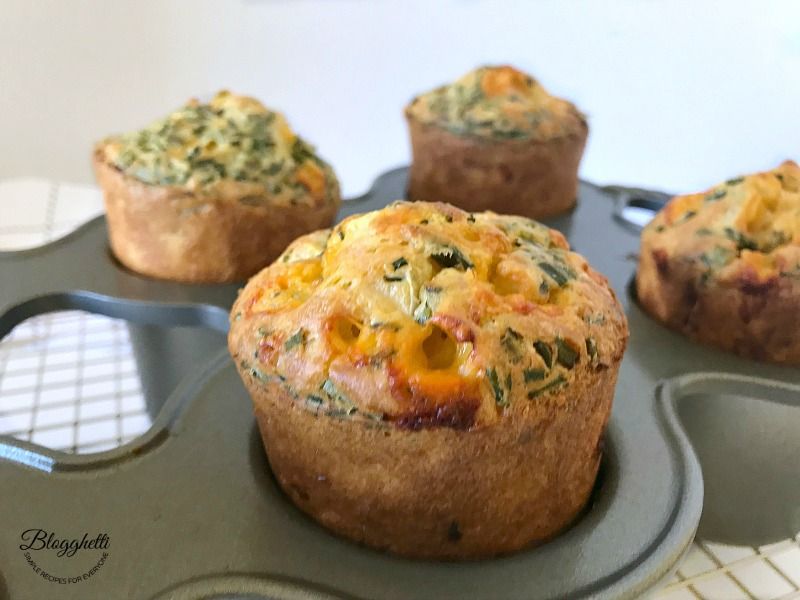 Blogghetti's tweet photo. These Cheddar and Chive Popovers are flaky on the outside and warm, soft and buttery on the inside. Perfect for breakfast and to serve with dinner. #popovers #cheese #chives #rolls #bread #nordicware #EasterBrunchWeek https://t.co/Cv3aenjcMN @NordicWare https://t.co/QYyXkbotbD