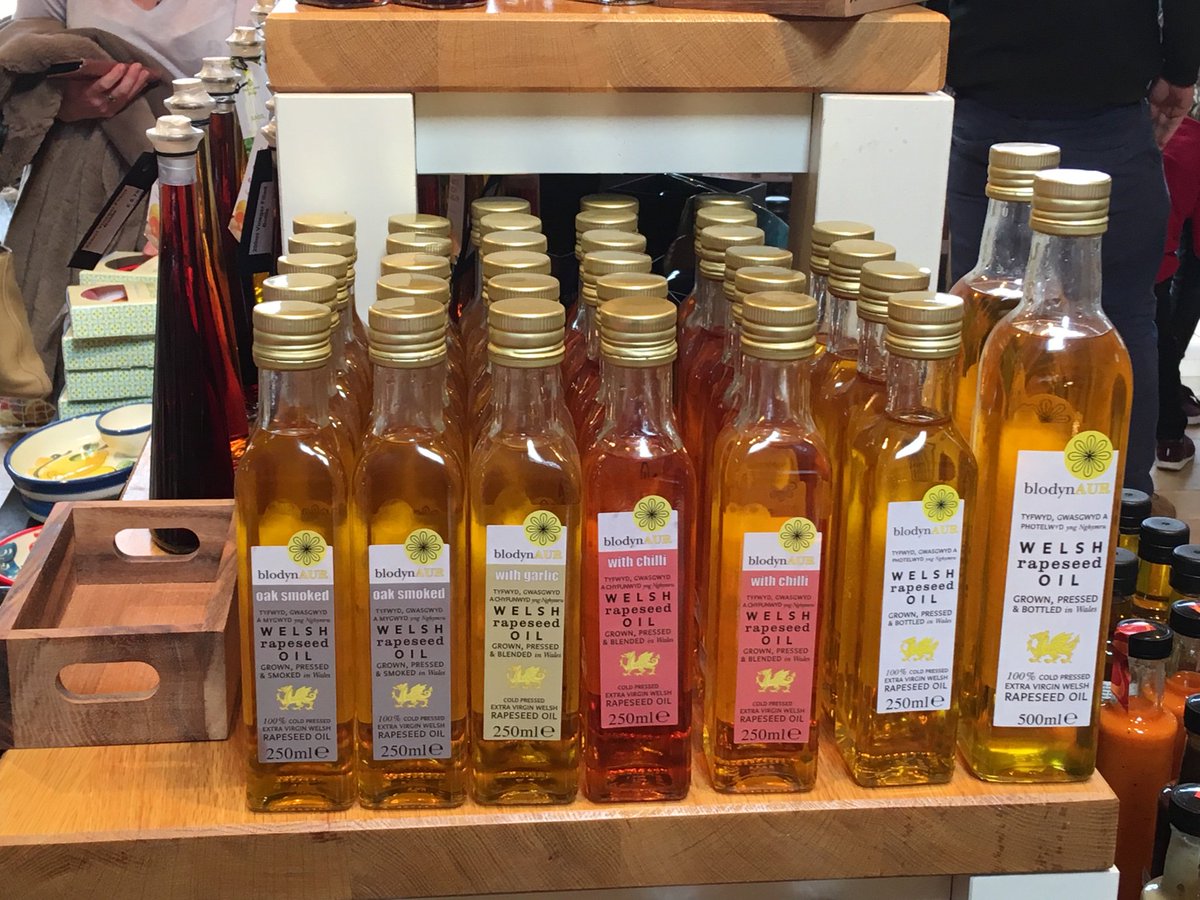 HatchWales's tweet photo. A successful day Customer Sampling @Rhug_Estate yesterday for Maggie’s Exotic Foods &amp; Blodyn Aur #welshfood #localfood https://t.co/8tDG5VYe5u