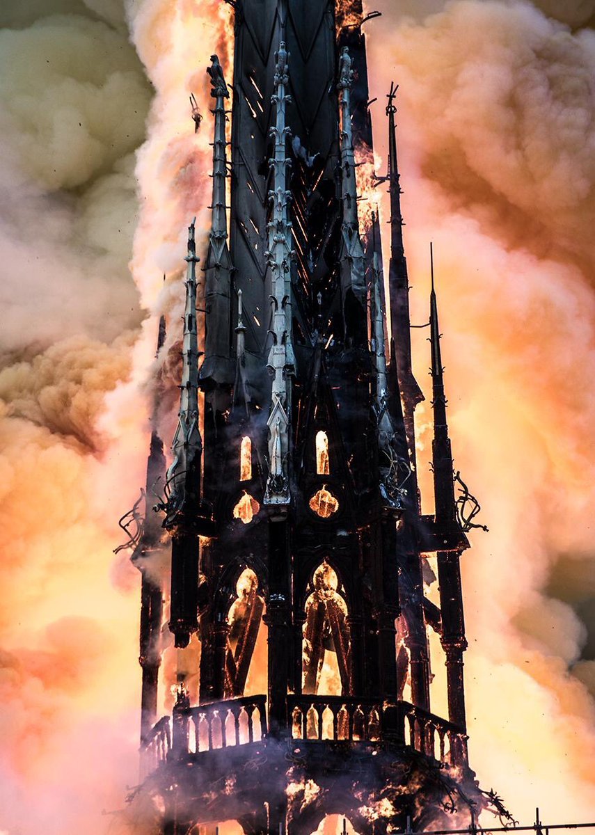 Muallime_Anna's tweet photo. Ja już nawet nie wiem co powiedzieć... #NotreDame https://t.co/CVkWWxNLfY