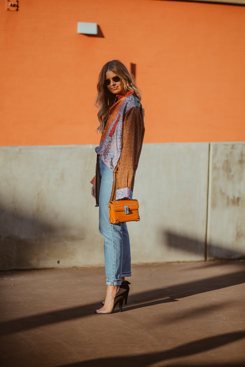 AUSFW's tweet photo. “There's no how-to road map to style. It's about self expression and, above all, attitude." — Iris Apfel
#MBFWA 2018 #streetsyle favourites from @eleanorpendleton, @elle_ferguson &
@_yanyanchan || #sydney #mercedesbenz #fashionweek #carriageworks #MBFWE https://t.co/B7uaAmiQvA