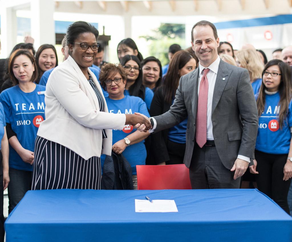 BMO's tweet photo. Today, BMO CEO Darryl White signed the @UN_Women Women’s Empowerment Principles, making BMO the first Canadian bank to sign the WEPs. We are proud to reaffirm our commitment to gender equality and continue to champion the advancement of women. https://t.co/LAgEqu7qTO #BMOforWomen https://t.co/zfomCpxOoa