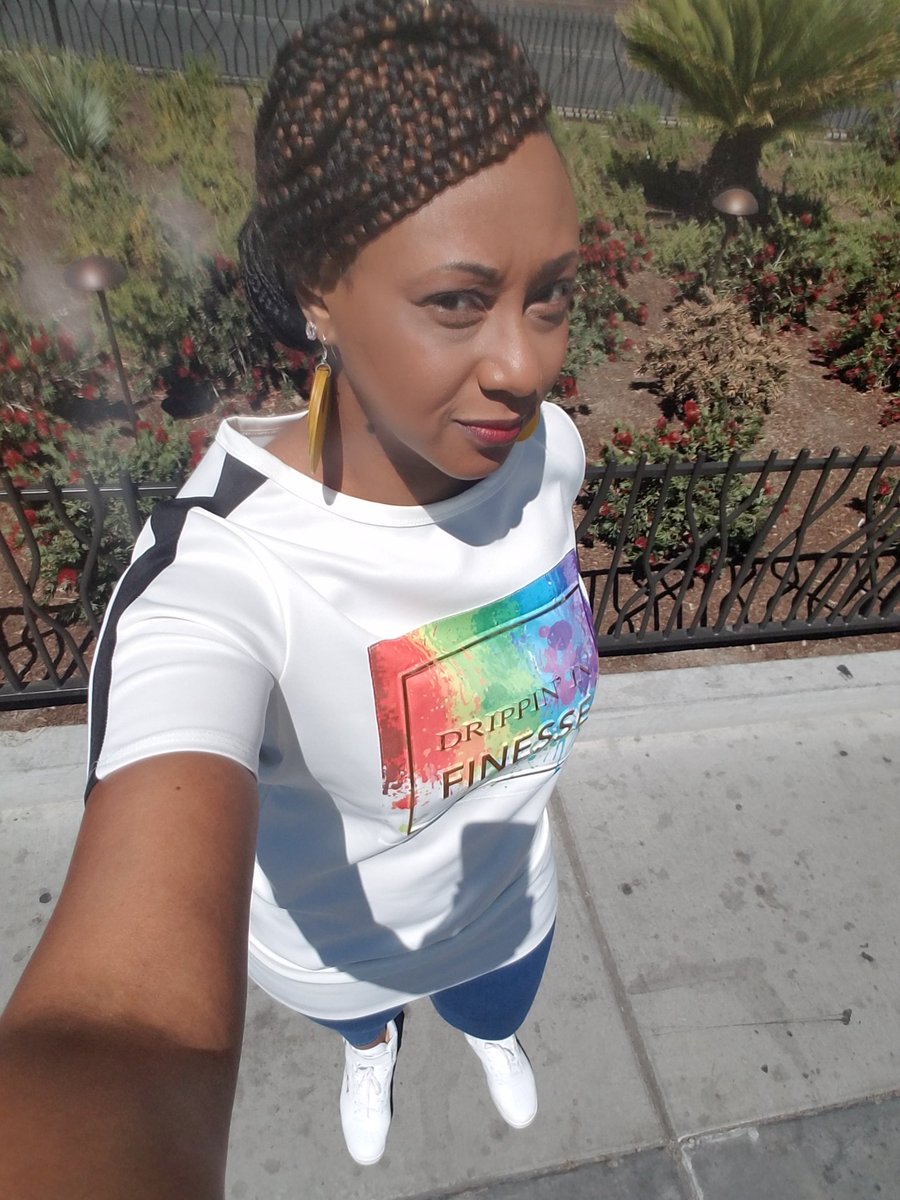 MzArmyStrng5Str's tweet image. #TheKeyMoment #TheKeyOfLife #fiercelyfabforties #AriesSeason #AprilBaby #EnteringScene45 #VegasBaby