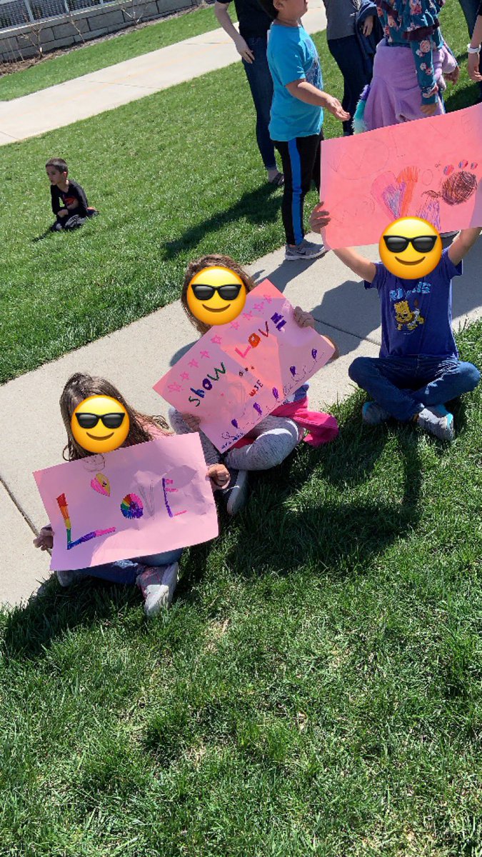WSEAugustine's tweet photo. We ended this beautiful Monday with a WSE Walk for Kindness! @BVWolfSprings #kindness #kindnessmatters #alwaysbekind https://t.co/uukxaNC9TM