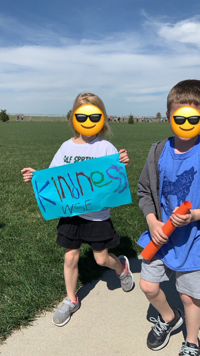 WSEAugustine's tweet photo. We ended this beautiful Monday with a WSE Walk for Kindness! @BVWolfSprings #kindness #kindnessmatters #alwaysbekind https://t.co/uukxaNC9TM