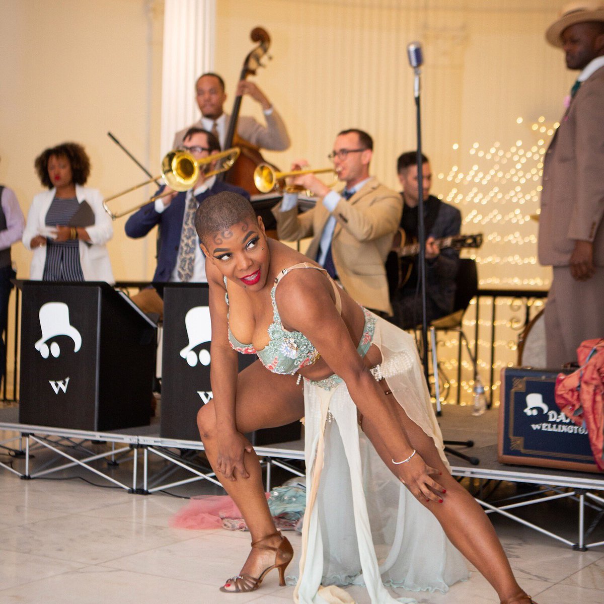 Have you picked up your tickets for the #HarlemWhiskeyRenaissance?  Use code LC19 now to save on your tickets! Code good through 4/27. harlemwr.com
.
.
.
#harlem #whiskey #whisky #scotch #rye #bourbon #irishwhiskey #dandywellington #burlesque #harlemwr