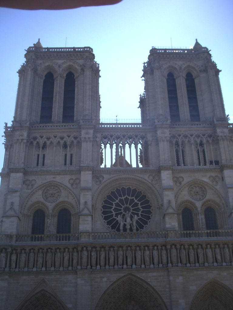 smit_etienne's tweet photo. #NotreDame we are sad with you. Our memories in 2006. https://t.co/RR1XQYKFEl