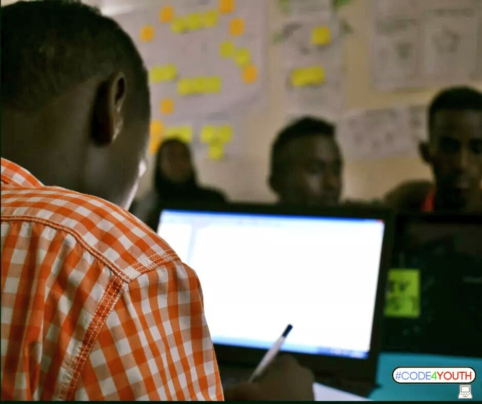 Code4Youth1's tweet photo. #Code4Youth-Arrêt sur image à Djibouti-ville sur une #jeunesse concentrée et mieux outillée sur les opportunités du futur offerts par le #numérique. #Djibouti @TechinnovLab @UNICEFDjibouti #Coding4Futur #InvestinYouth #Youth2030 #GenUnlimited #FocusOntheFutur https://t.co/7Nhe0GaGdL