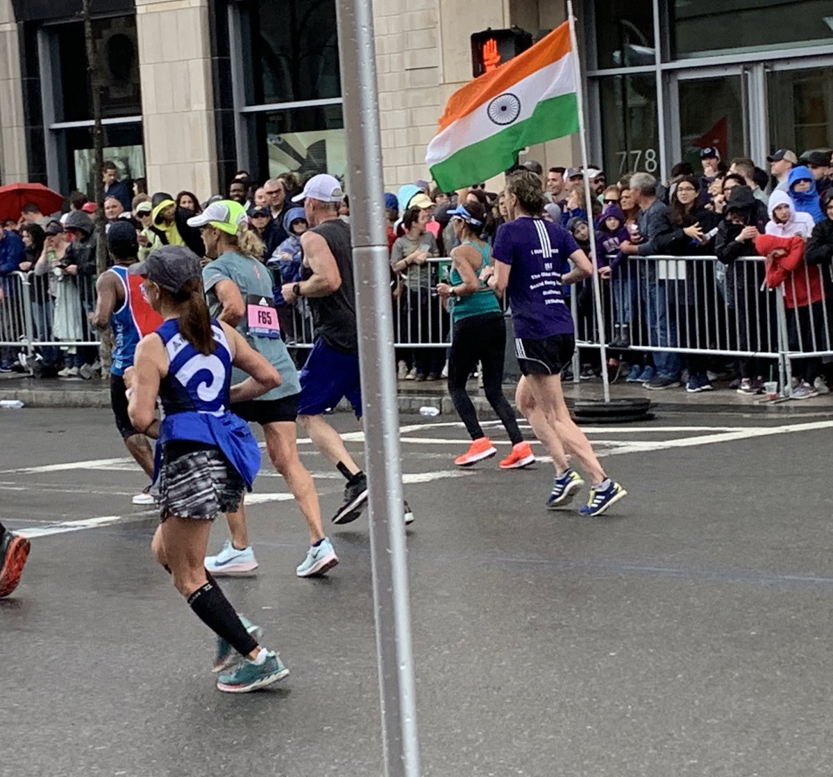 morganmhume's tweet photo. SPOTTED: Members of the @261Fearless charity team making their way to the finish line and to meet @KVSwitzer! There’s no amount of rain that can stop this #girlpower at the @bostonmarathon. #BostonMarathon2019 #ReportingWithDan https://t.co/uqp1UJYHdT