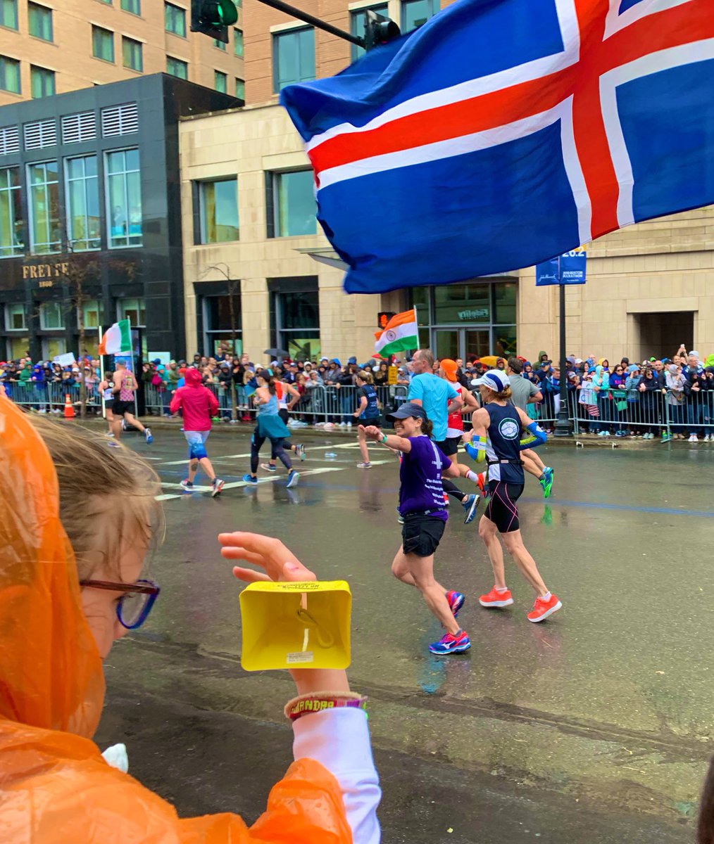 morganmhume's tweet photo. SPOTTED: Members of the @261Fearless charity team making their way to the finish line and to meet @KVSwitzer! There’s no amount of rain that can stop this #girlpower at the @bostonmarathon. #BostonMarathon2019 #ReportingWithDan https://t.co/uqp1UJYHdT