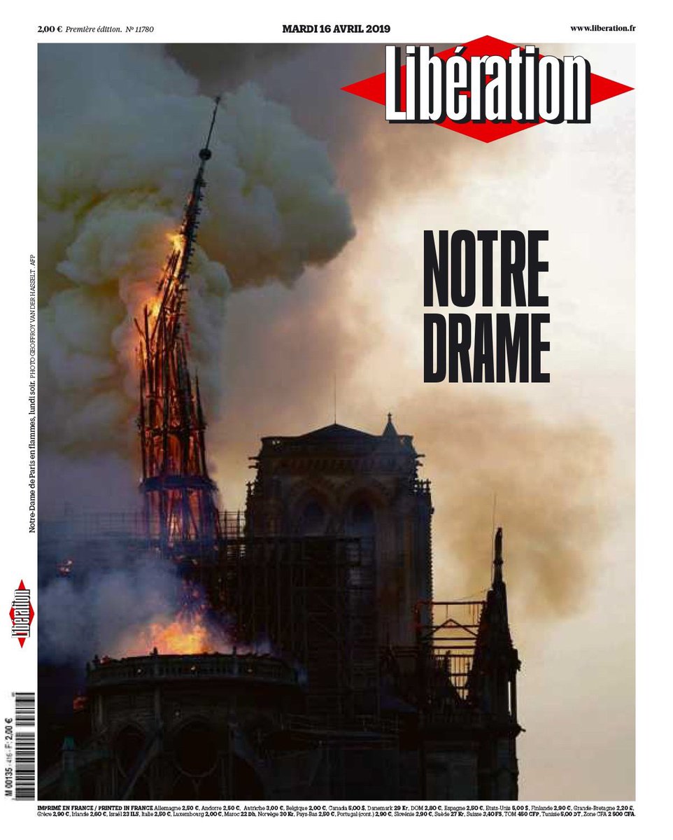 amaliaelopez's tweet photo. Esta espectacular fotografía de @afpfr ha permitido a @libe hacer esta magnífica portada. La imagen capta el instante exacto en el que cae la aguja central de #NotreDame; el momento que mejor simboliza que el desastre será irreparable. #Fotoperiodismo #Periodismo https://t.co/IleFGYV5Vw