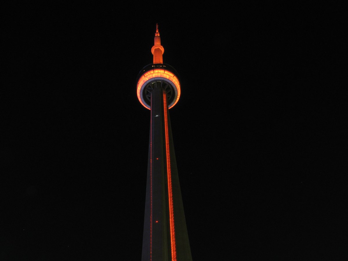 Tonight the #CNTower will be lit orange in recognition of #LimbLossAwarenessMonth / Ce soir la #TourCN sera illuminée en orange en reconnaissance du #MoisDeSensibilisationAlaPerteDunMembre
