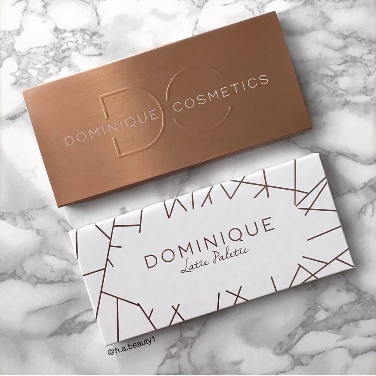 ha_beauty1's tweet photo. I just love the packaging of this palette, it’s so beautiful and unique 💕
.
.
@christendtweets #dominiquecosmetics #latte #lattepallete #dc #rosegold #copper #eyeshadow #flatlay #flawlessdolls #flatlaymakeup #flawlessbeauty #slaytheflatlay #makeupmess #makeupmafia #makeupfeed https://t.co/4QFH1osFoe