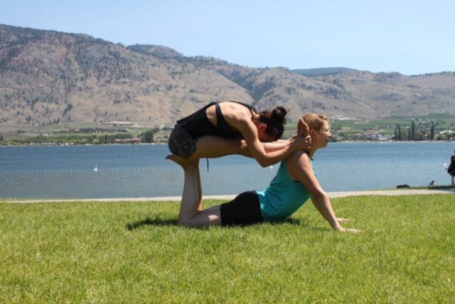 100WomenRedDeer's tweet photo. There will be a little yoga “warm up” for our meeting tonight. Doors open at 6:15 pm. Red Deer Golf &amp; Country Club. 14 nominees “in the hat”- who will take the $$$? #100womenwhocare https://t.co/tp0bLCWDAC