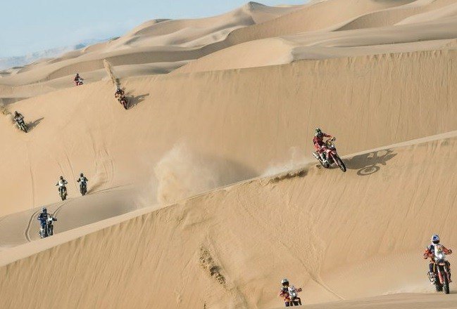 Polepositionweb's tweet photo. El Dakar oficializó su mudanza a Arabia Saudita https://t.co/rhtlwBlwbk https://t.co/3t6KyApFcR