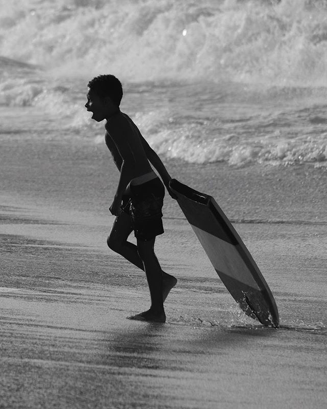 CollectiveNetw's tweet photo. Yaaaaaaa
πΈ @thethreeshot .
.
.
.
.
.
#Streetphotographerscommunity #summervibes #surferboy #australiagram #streetdreamsmag #funinthesun #ozshotmag #streetclassics #friendsinperson #fujifilm #featureshoot #lensculturestreet #xt3 #georgesfeatures #som⦠https://t.co/gpjHujbyJH https://t.co/Y6ZJgmM4mm