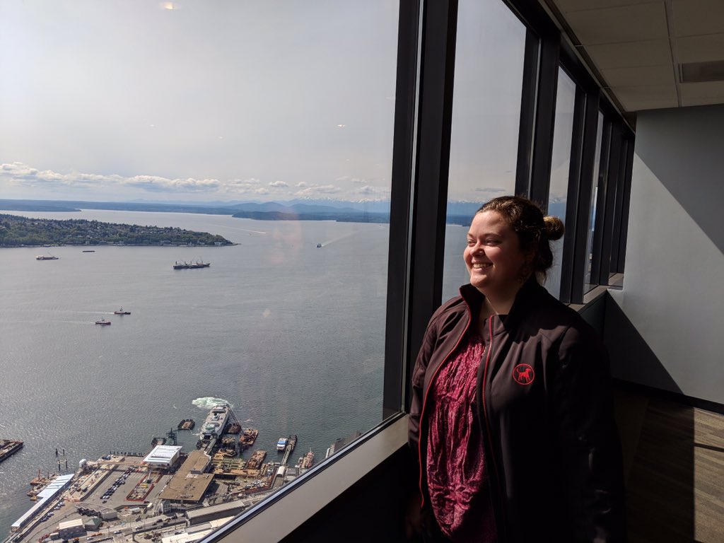 redtailhayley's tweet photo. Gotta make a work call from the top of Seattle #goodreception #seattle #skyviewobservatory #redtailcrm #workwhereyouwant thank you @TMobile ❤️ https://t.co/j3dvKJHzah
