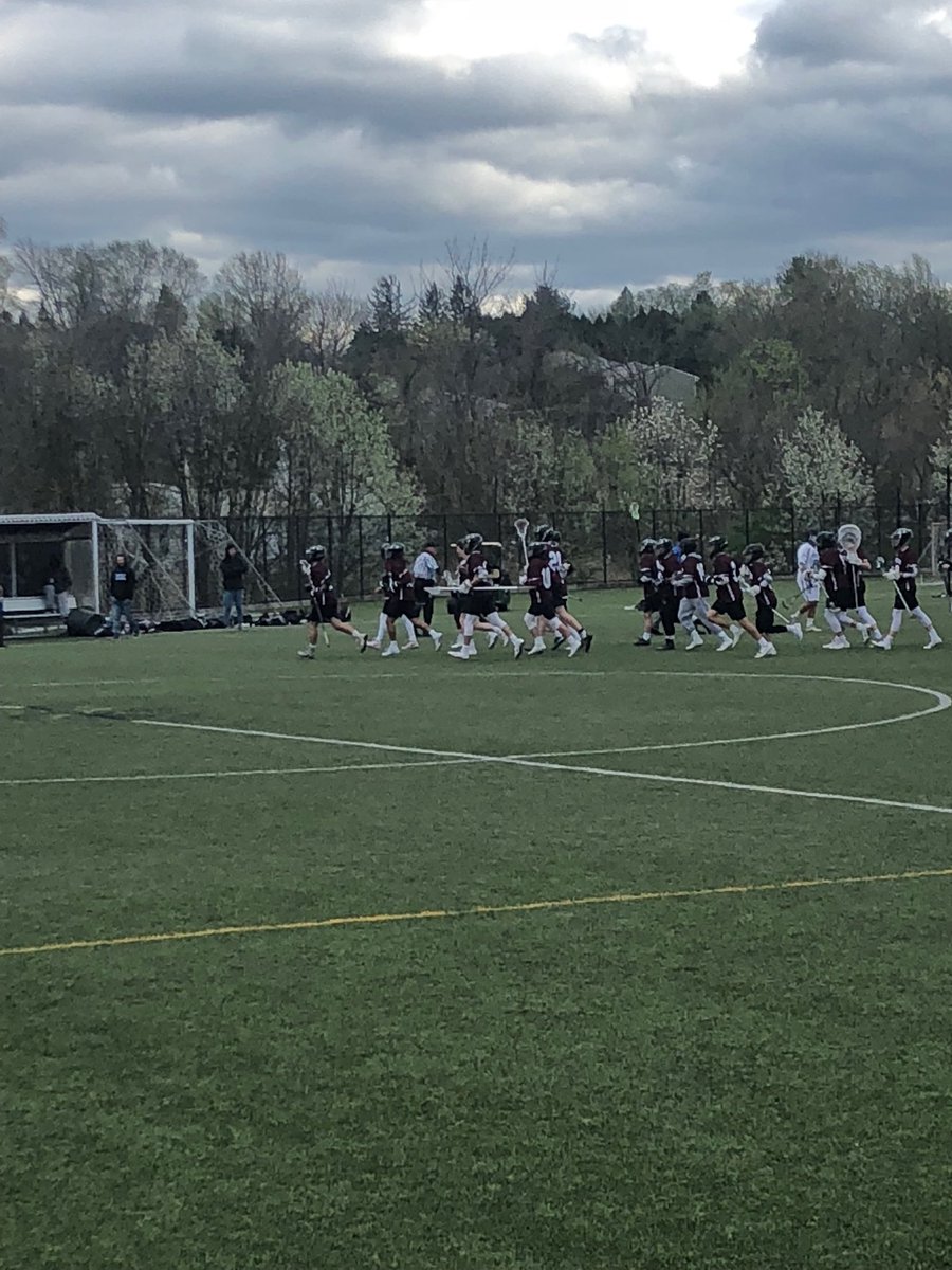 Warriors win another in OT! ⁦<a href="/lukewierman/">Luke Wierman</a>⁩ with the game winner ⁦@chesmontsports⁩ ⁦<a href="/HendersonAthle1/">Henderson Athletics</a>⁩ ⁦<a href="/DLNSports/">Daily Local Sports</a>⁩ ⁦@Hendy_Students⁩ ⁦<a href="/Hendystudents/">HHS Student Section</a>⁩