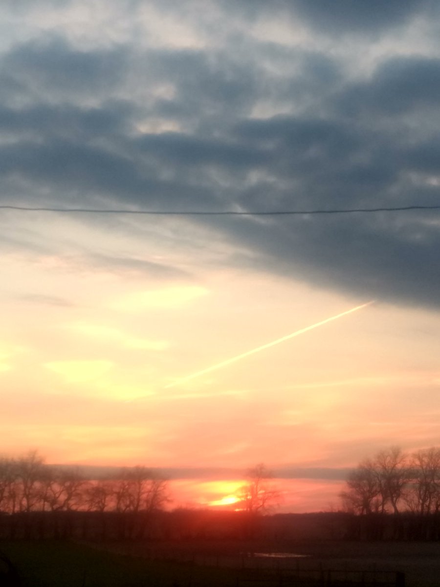 Probits's tweet image. Another unique sunset.