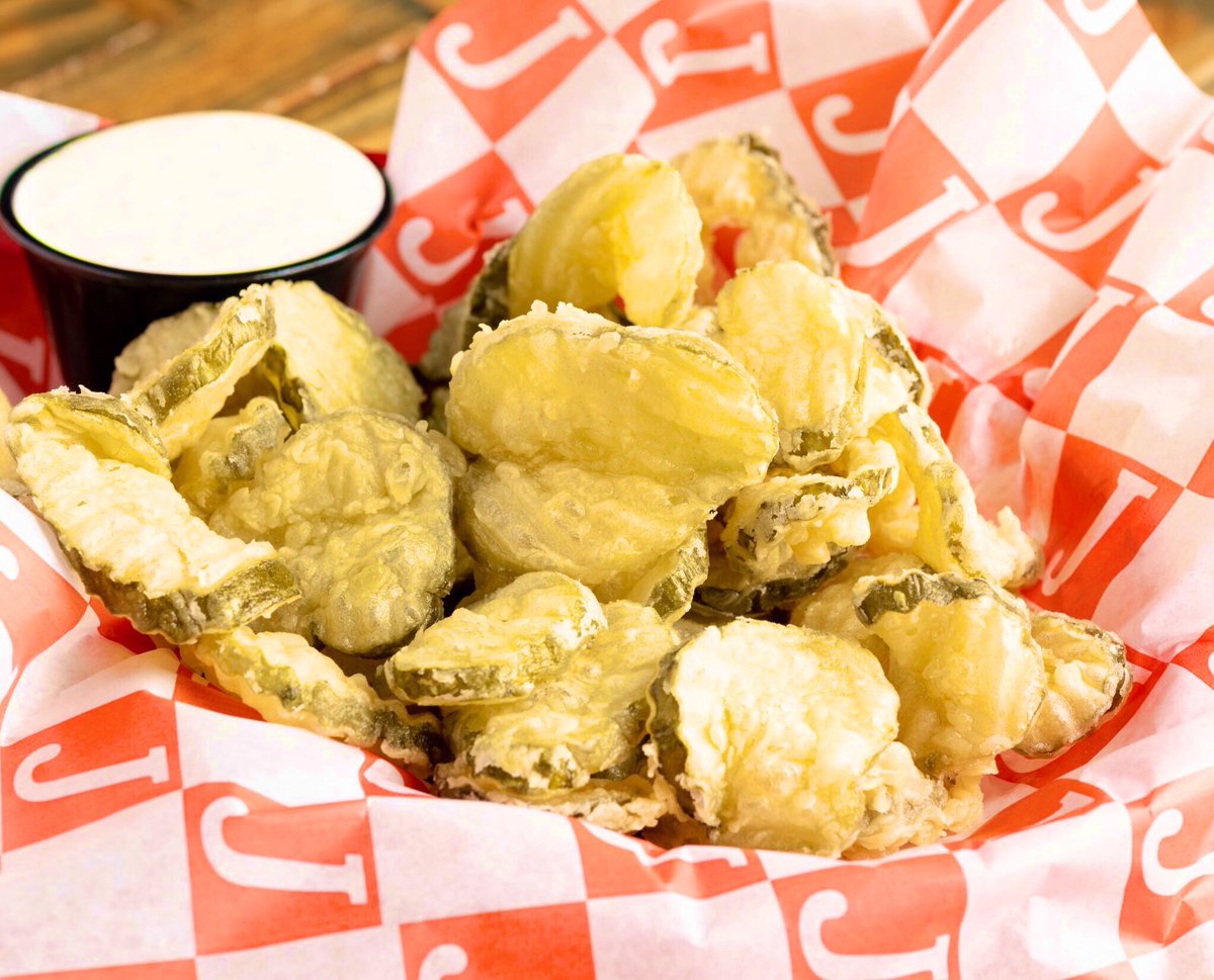JeffersonsKU's tweet photo. Retweet for a shot at Free Fried Pickles for a Year! Ballin’ on a budget? Boneless wings are only $.50 every Tuesday!#fivewinners https://t.co/FOTWO1mrdG