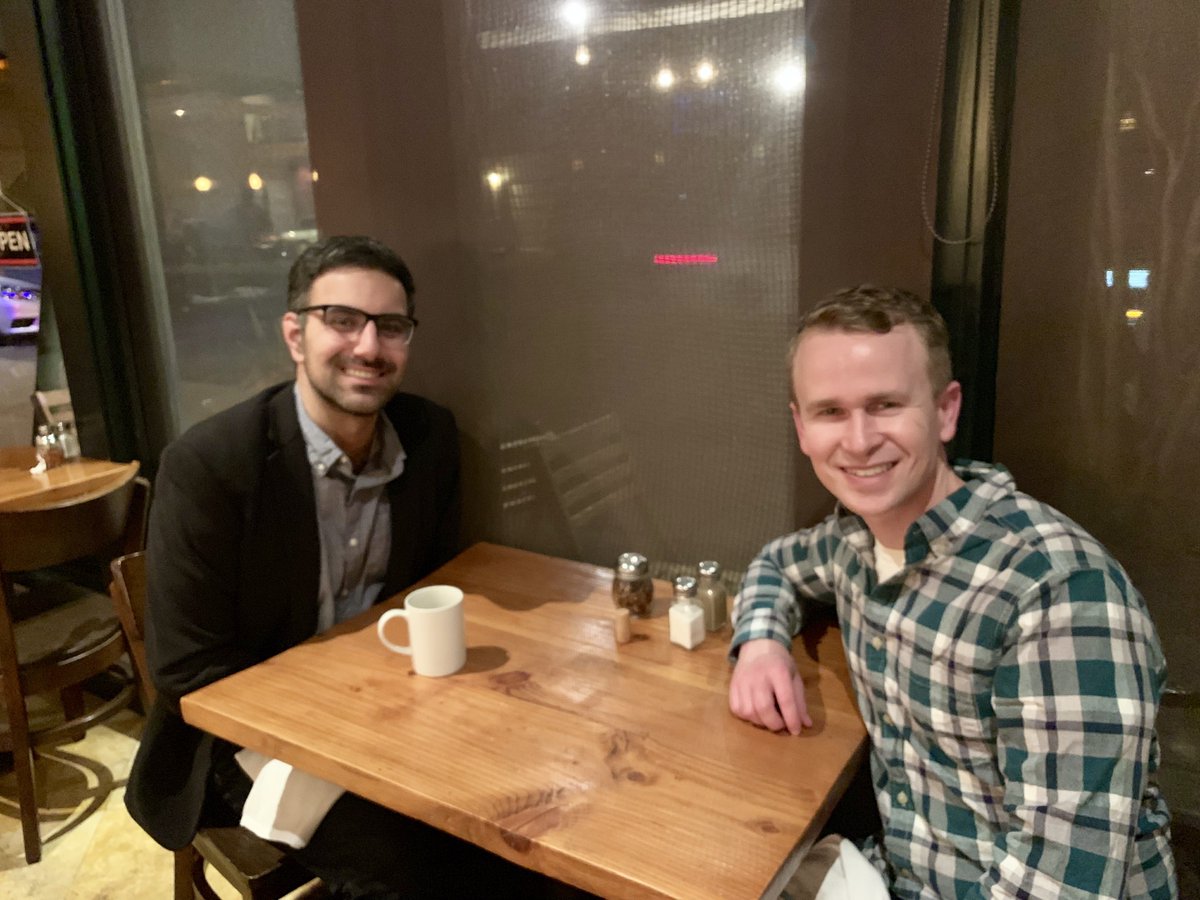 StanfordUrology's tweet photo. Chief and intern mentor dinner! #Residentlife #Mentorship #SUStreamteam https://t.co/rujRftasxg