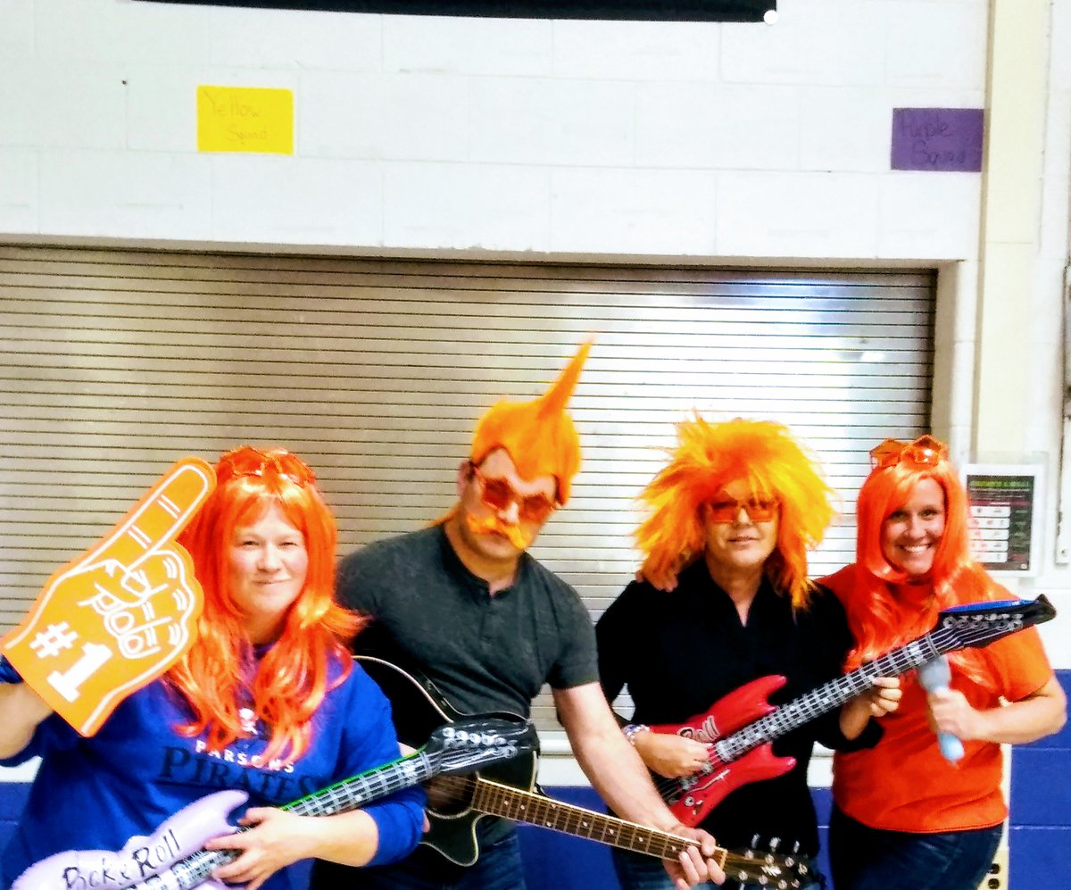 MrsDeAngelo02's tweet photo. We had so much fun dressing up as rockstars to inspire our fifth graders to do their best on M-STEP! #5thgraderocks #happinessadvantage  #gsd #springintogsd https://t.co/ORAyHHcHzM