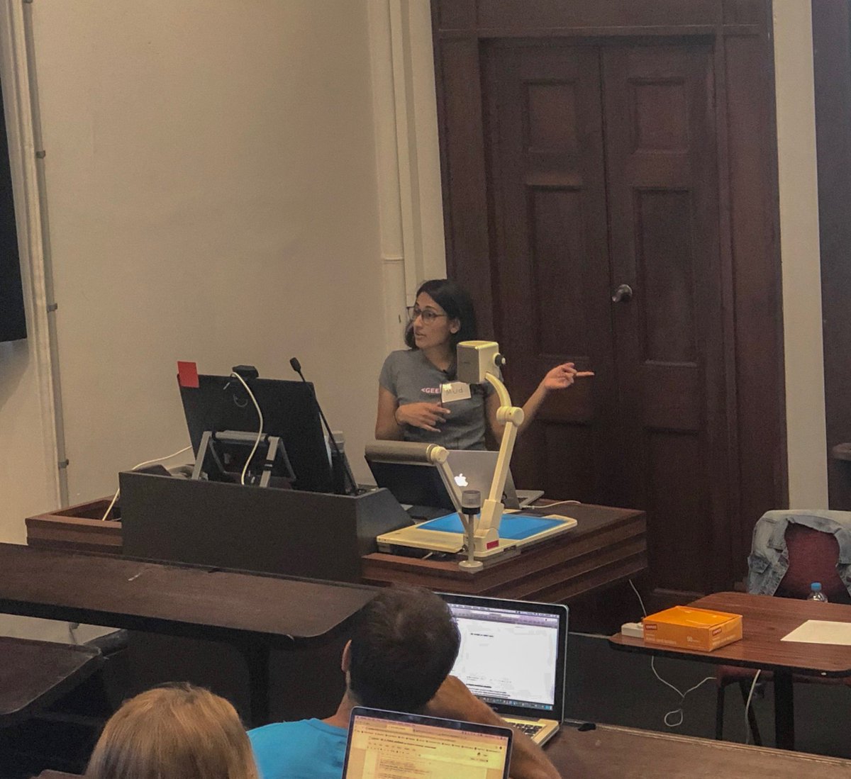 Sydney_CRF's tweet image. #SydInformatics’ Drs. Darya Vanichkina and Madhura Killedar delivering their handcrafted #MachineLearning in #Python workshop, ensuring that all your models are never overfit and that they always have the lowest test RMSE.
#DataScience #WomenInSTEM