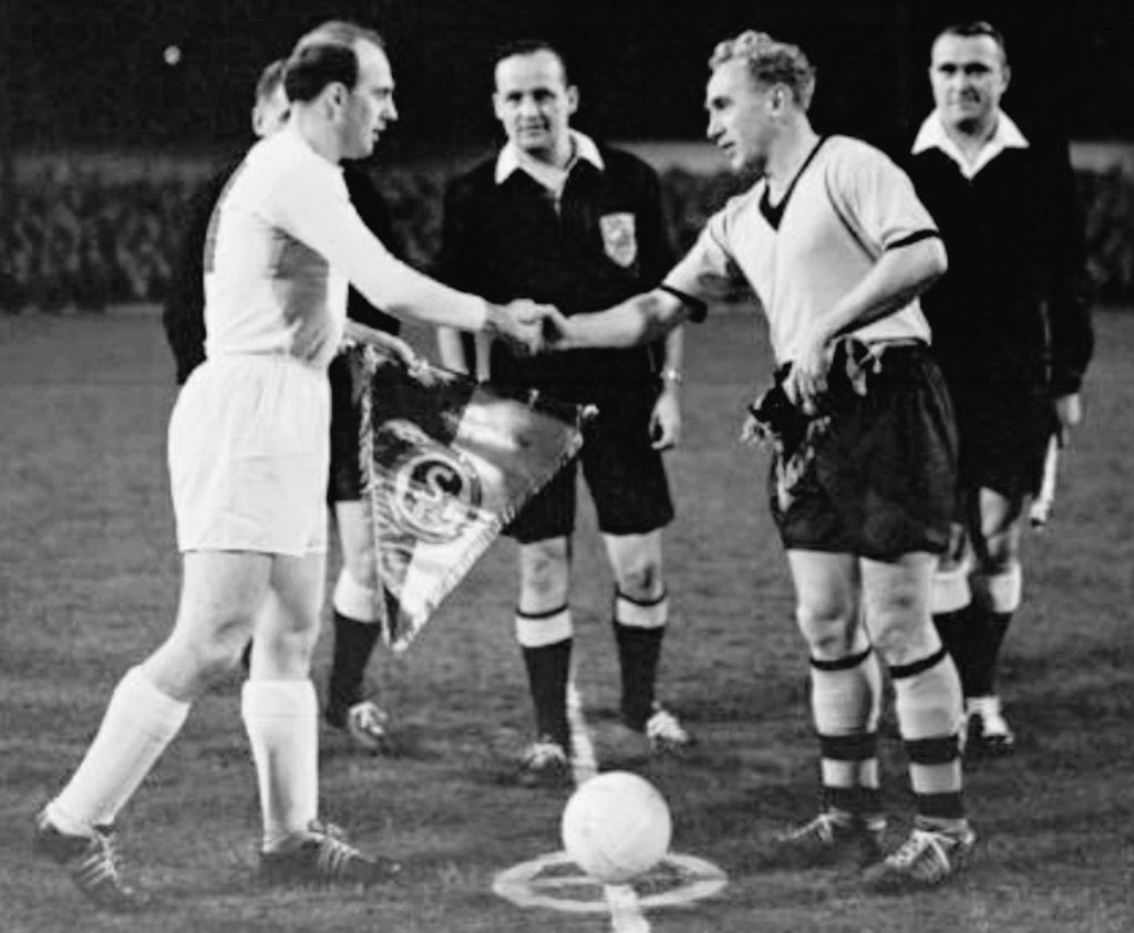 Refbooks Ø¹Ù„Ù‰ ØªÙˆÙŠØªØ± 1958 Real Madrid Win Their 3rd Consecutive European Cup Beating Ac Milan 3 2 After Extra Time The Match Was Played In Brussels And The Referee Chosen To Direct This
