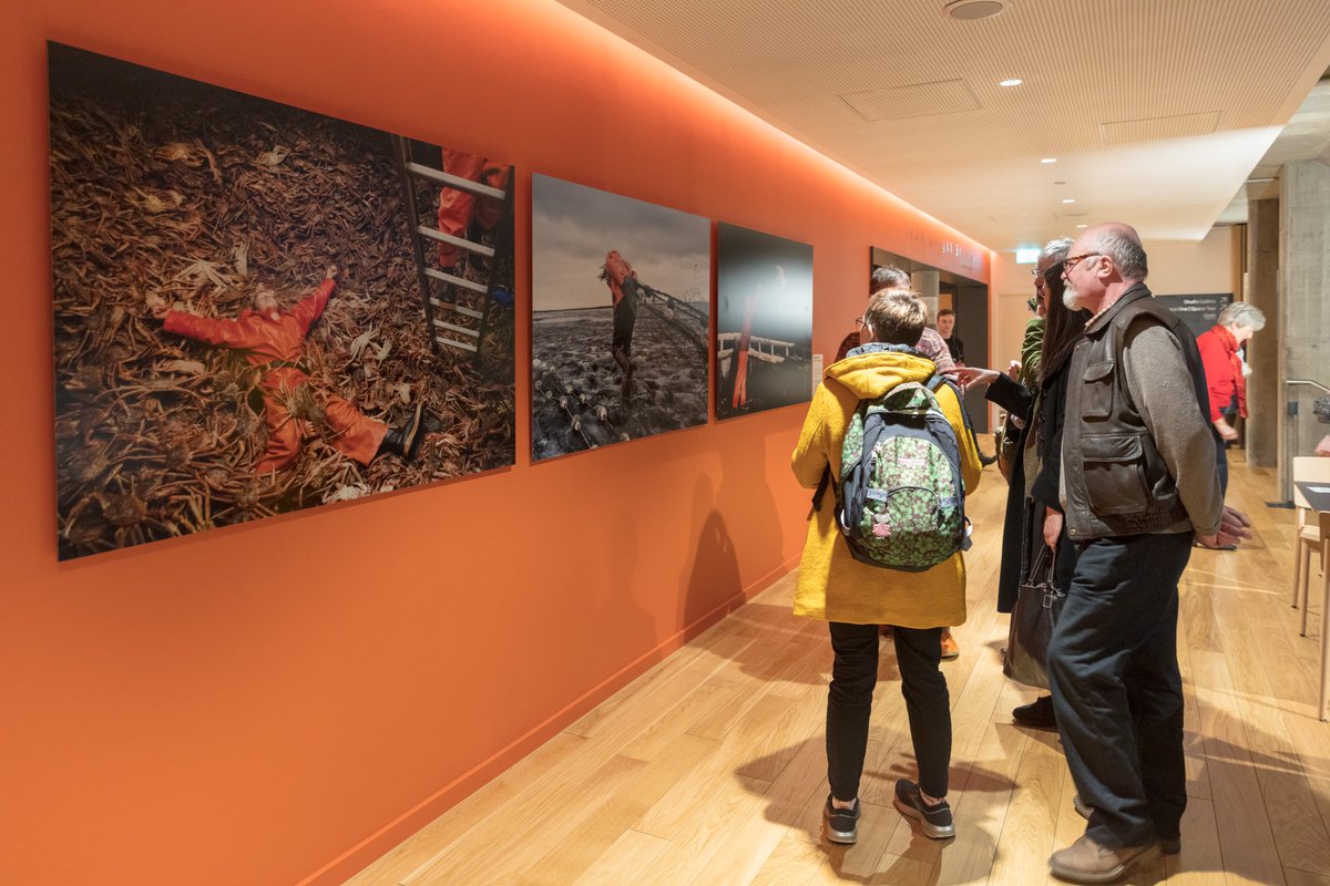 IliyanaNedkova's tweet photo. Looking f/d to the world premiere of @LostAtSeaPlay by #MornaYoung @HorsecrossPerth: 25/04 –4/05? Try our new pre-show guided tours over wine and olives to see #Fishwork: #CoreyArnold's first solo exhibition in Scotland at #Thresholdartspace. Book via inedkova@horsecross.co.uk https://t.co/DpY26Zt9Do