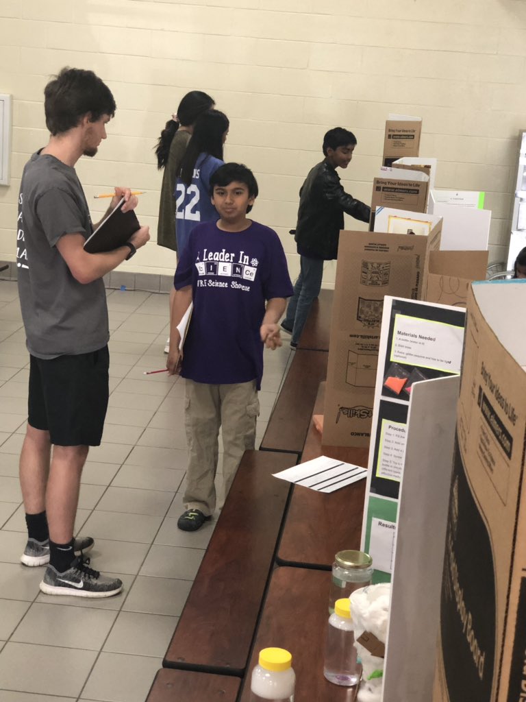 AWECasto's tweet photo. @VRE_STARS shining bright at the Science Showcase #CISDOurstory https://t.co/bgP9RHqu5R