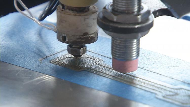 WDRBWAVE's tweet photo. .@uofl is using a $400,000 grant to start an advanced manufacturing program at @ShawneeAcademy: https://t.co/XIvsDmafdh | @KevinWheatleyKY
@SJohnsonWDRB https://t.co/HcUfg2mhT2