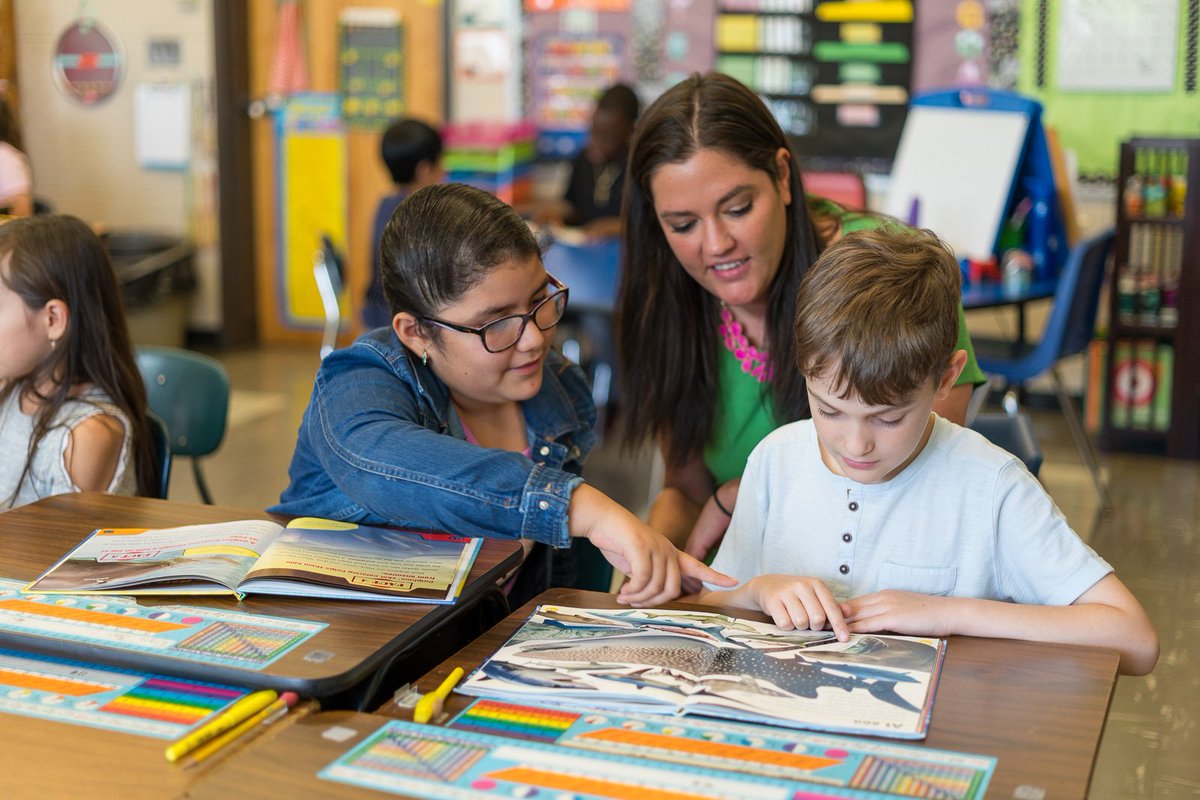 JSerravallo's tweet photo. "How do I confer with readers when I haven't read the book they're reading?" Read my new blog post for some tips! https://t.co/V96BQSDuUv https://t.co/WUMcQNkR5P