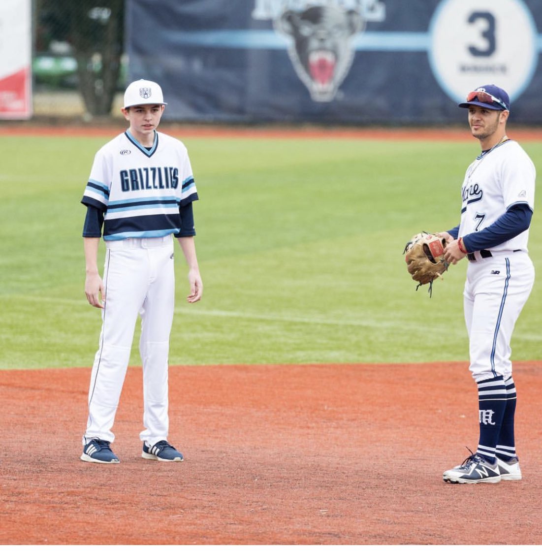 MaineGrizzlies's tweet image. This weekend Maine Grizzlies Black came on the field for the National Anthem here at Mahaney Diamond. The boys had the chance to see University of Maine sweep UMass Lowell this weekend #WeAreDevelopment #PROCESSoriented