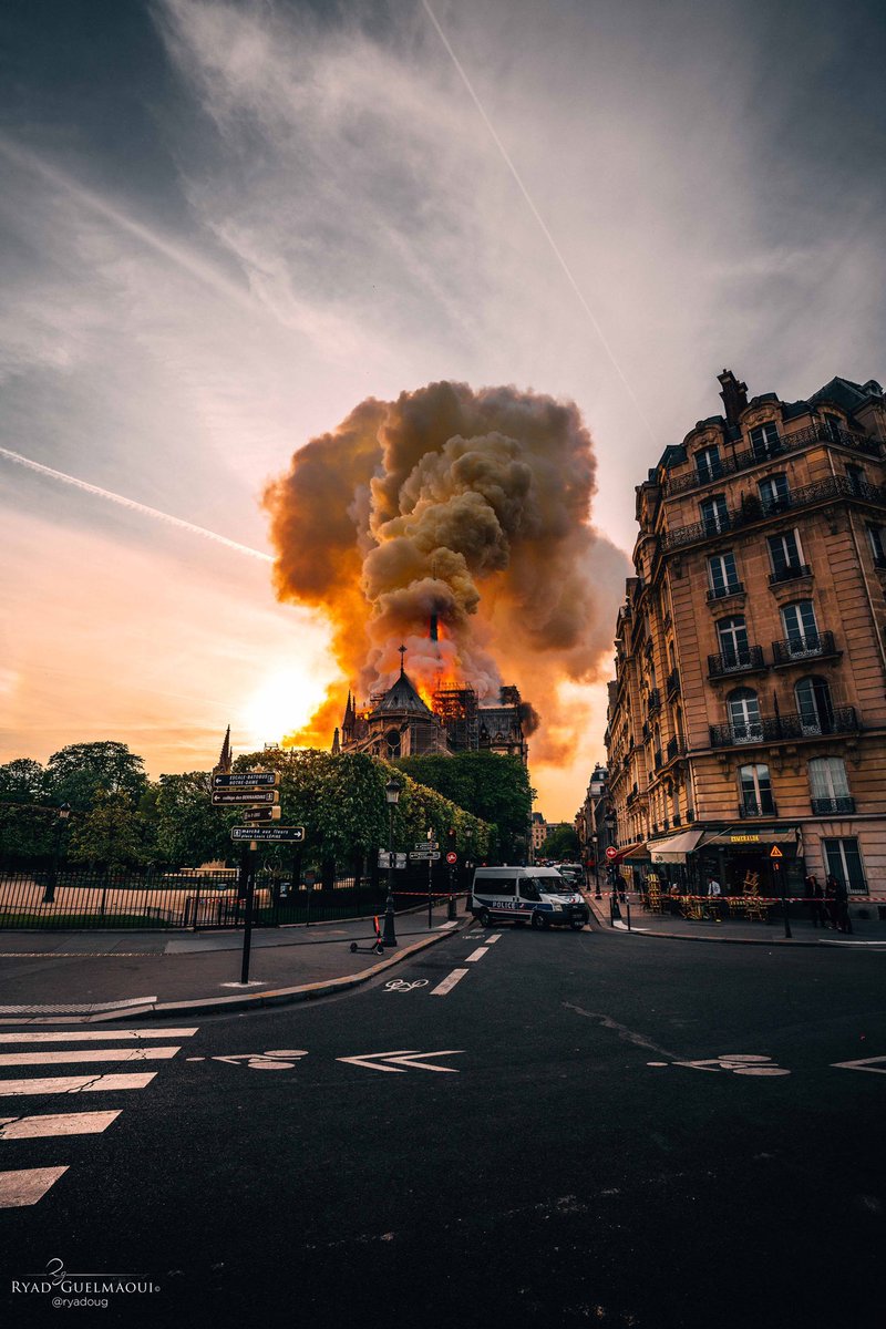 ryadoug's tweet photo. #notredame π https://t.co/FhRD9XBmEP