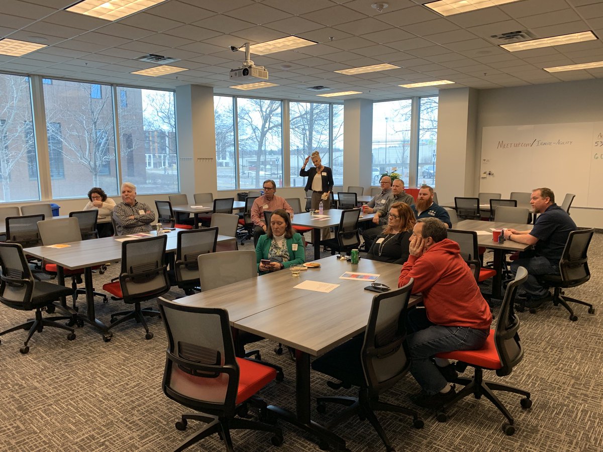 Kicking off the inaugural #meetup in the new space