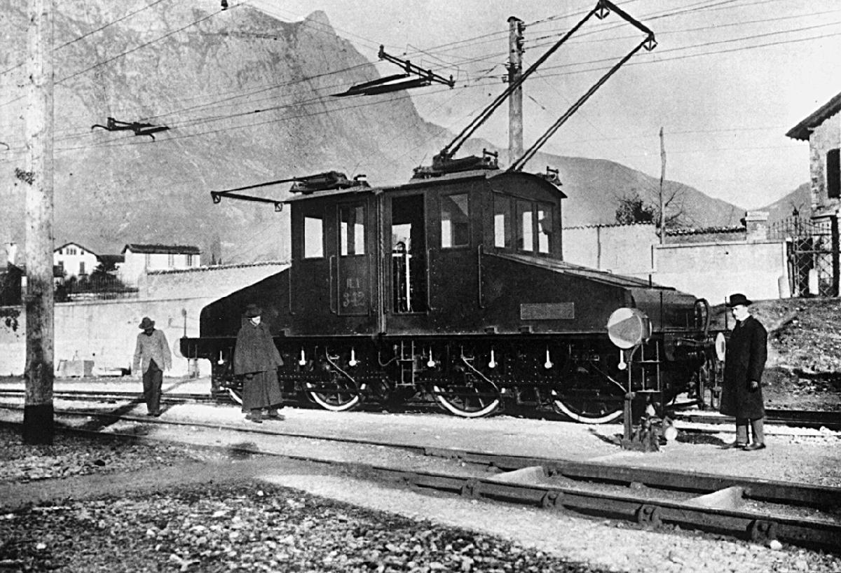 Italian railways were the first in the world to introduce electric
